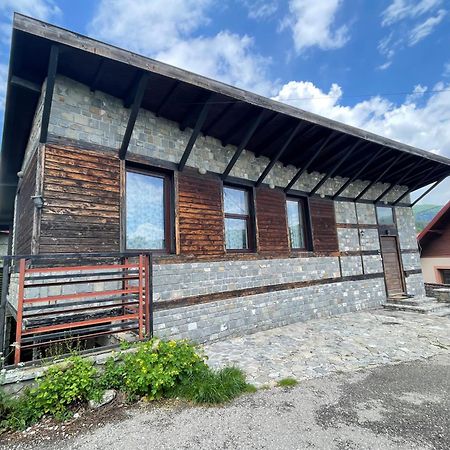 Casuta De Piatra Villa Busteni Bagian luar foto