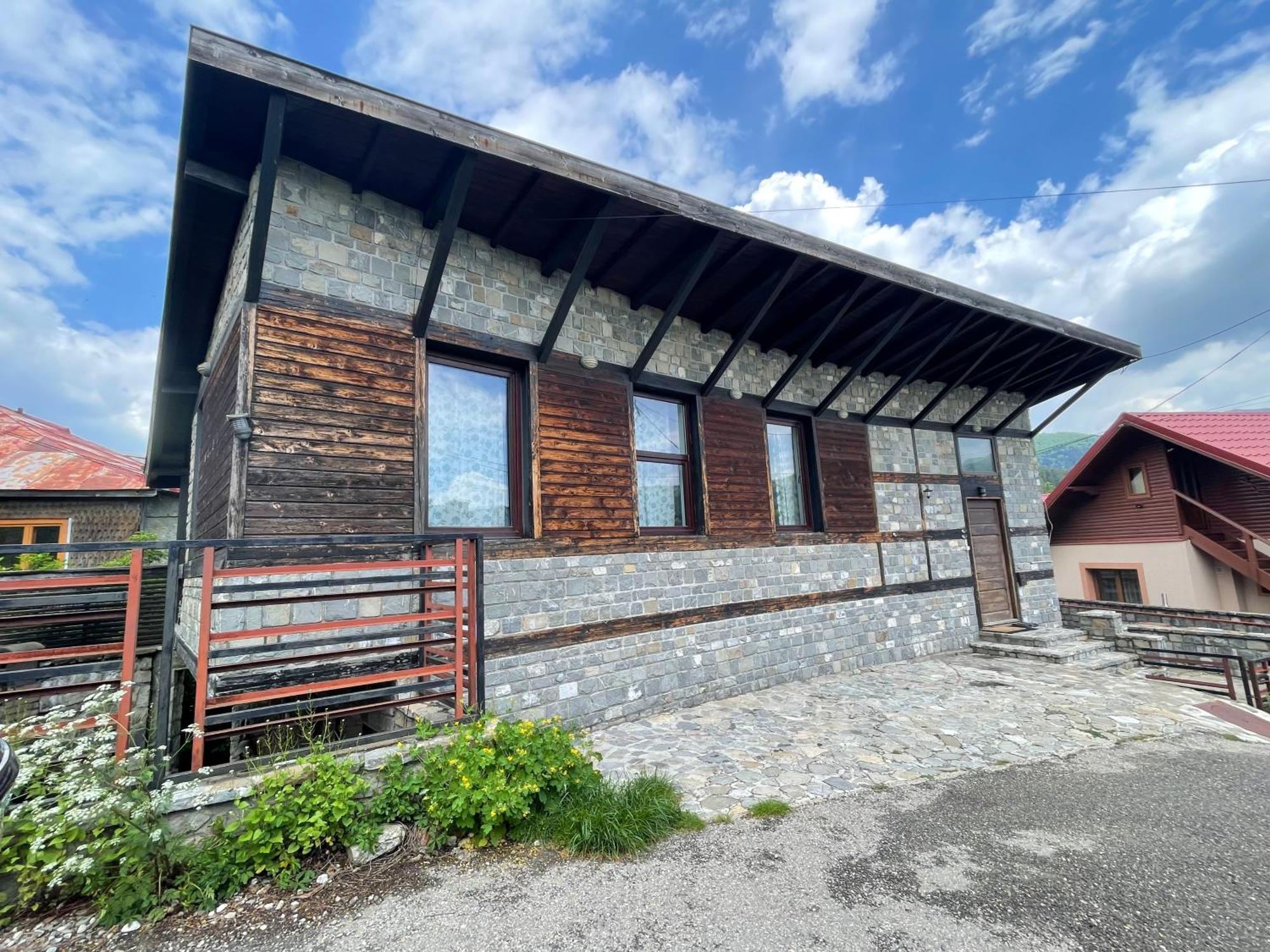 Casuta De Piatra Villa Busteni Bagian luar foto